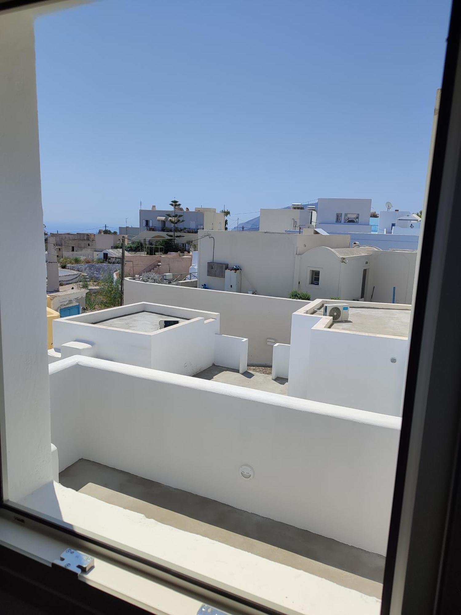 Central Santorini Serenity Rooms Fira  Esterno foto